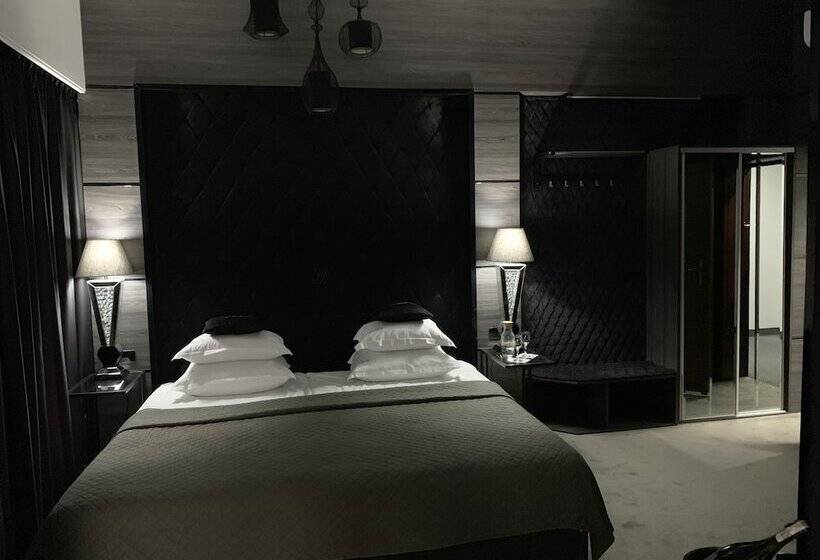 חדר סטנדרט, Fado