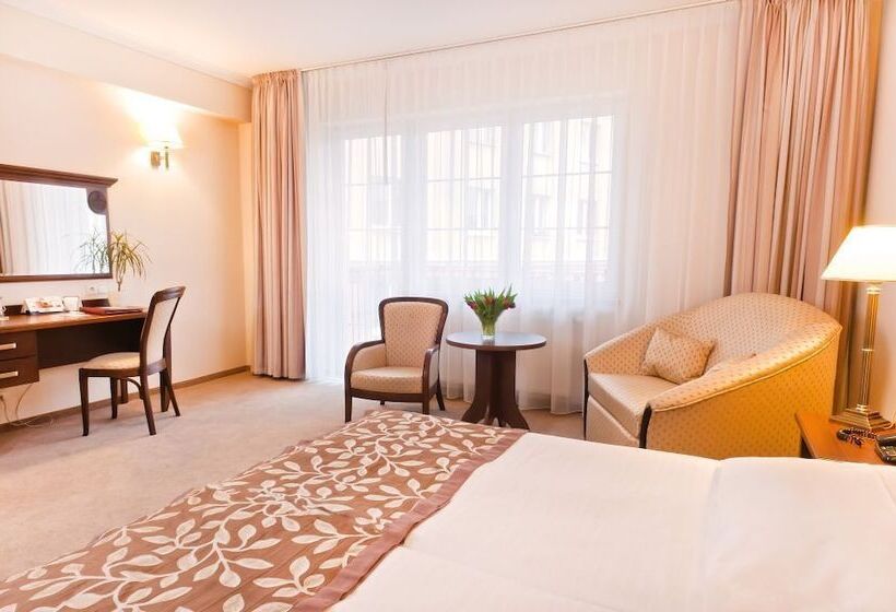 اتاق لوکس, Lubicz