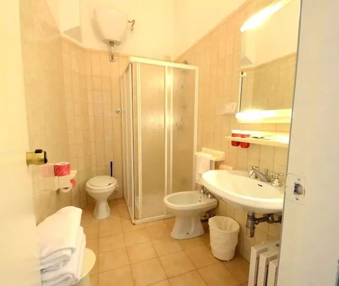 Habitació Economy, Parco