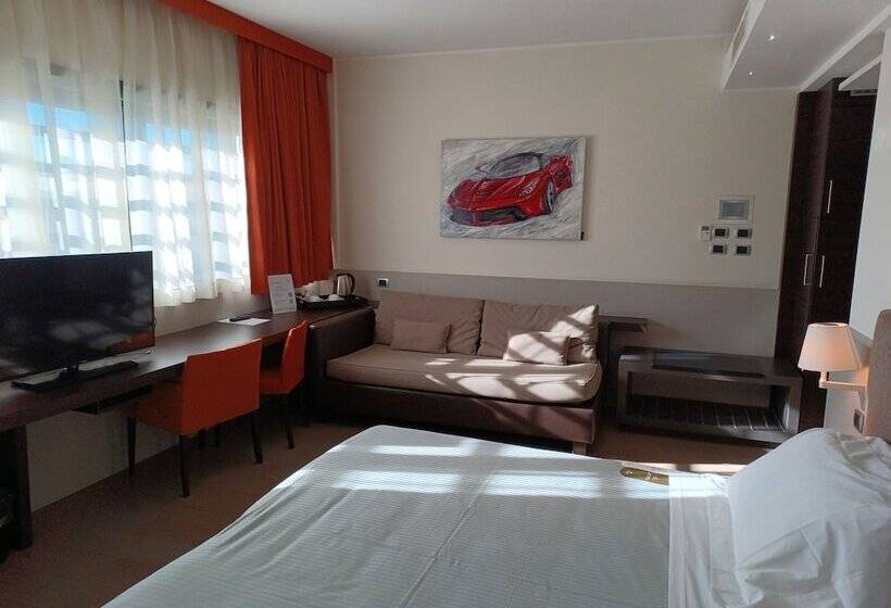 Полулюкс, Rmh Modena Des Arts