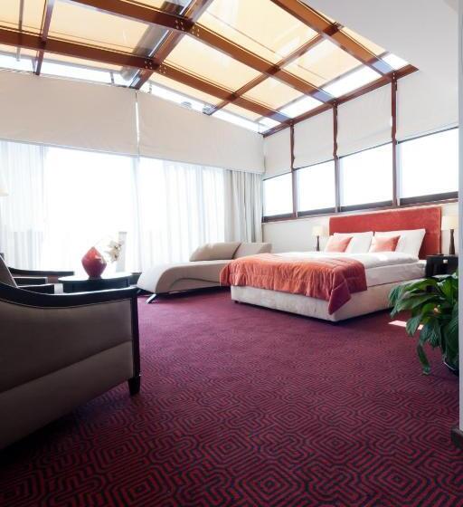 اتاق کلاس بیزنس, Silvia Gold Gliwice