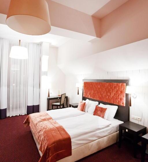 اتاق کلاس بیزنس, Silvia Gold Gliwice