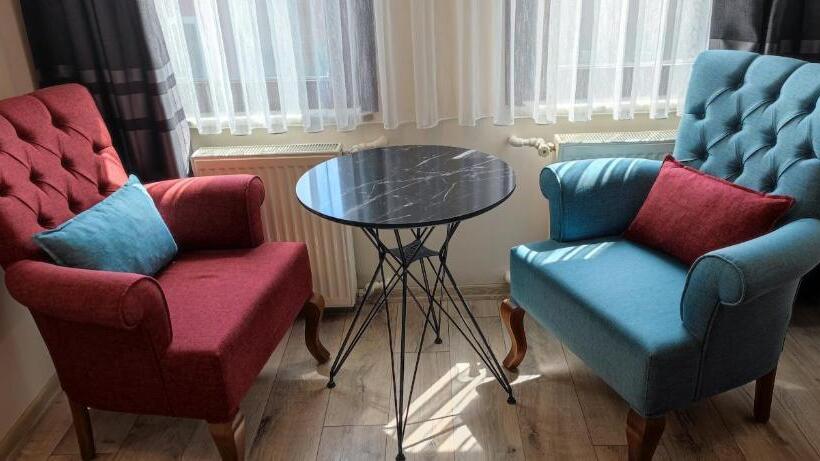 اتاق اکونومی, Star