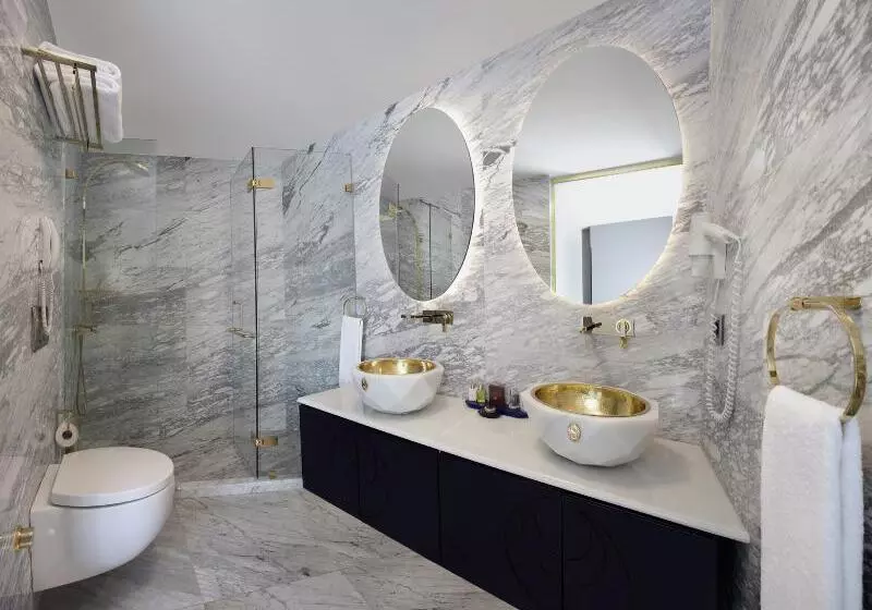 اتاق لوکس, Sura Design Hotel & Suites