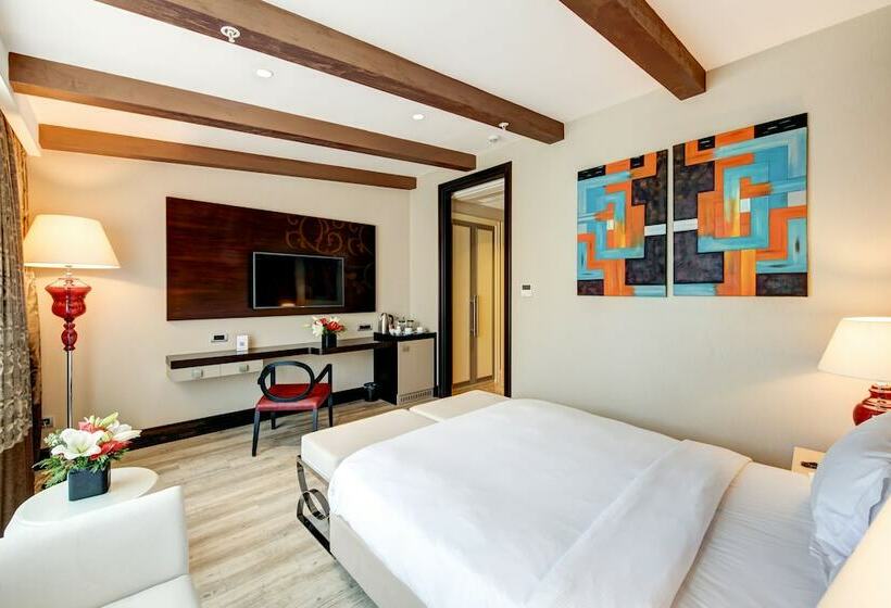 キングサイズベッドのデラックスルーム, The Elysium Taksim