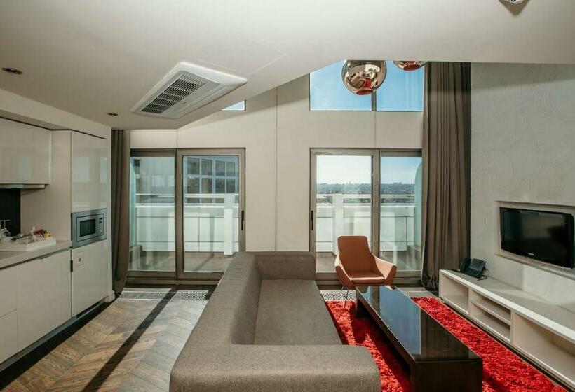 スーペリアースイート, The Elysium Taksim