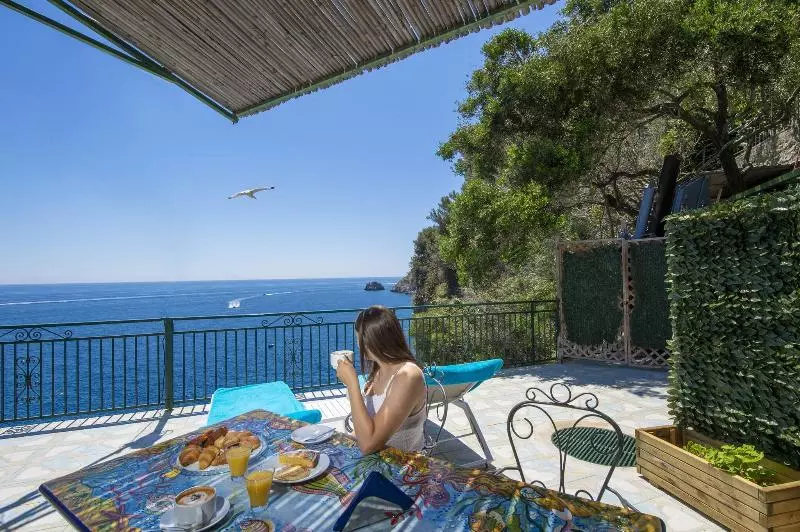 سوییت جونیور با چشم‌انداز دریا, Villa Maria Pia