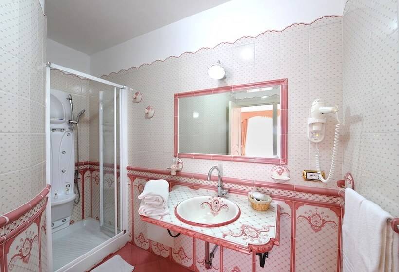 オーシャンビュースーペリアールーム, Villa Maria Pia