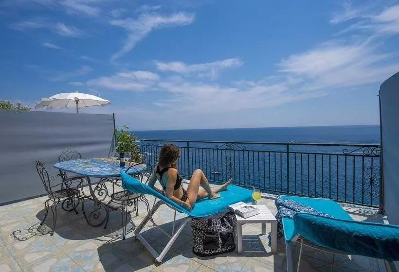 سوییت خانوادگی, Villa Maria Pia
