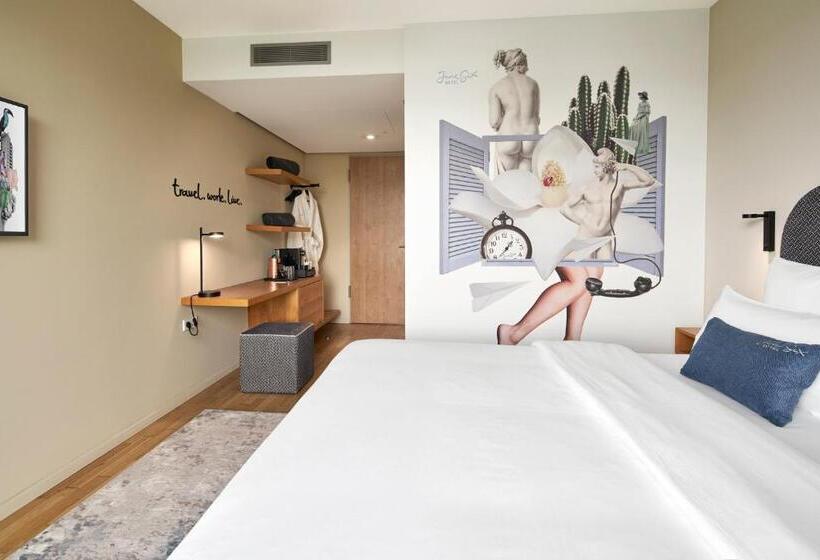 キングサイズベッドのスーペリアルーム, June Six Hotel Berlin City West