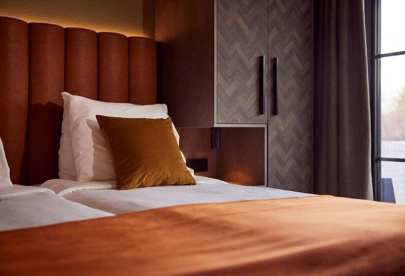 经济型三人房间, Van Der Valk Hotel Dennenhof