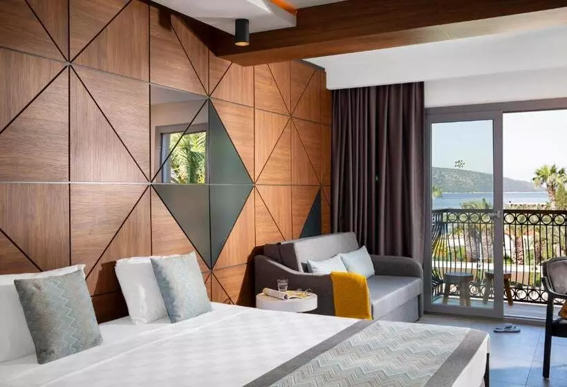 اتاق اساندارد با چشم‌انداز جانبی به دریا, Tui Magic Life Bodrum   Adults Only