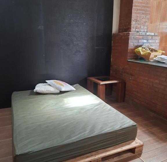 דירת חדר, Pousada Confraria Casa Branca