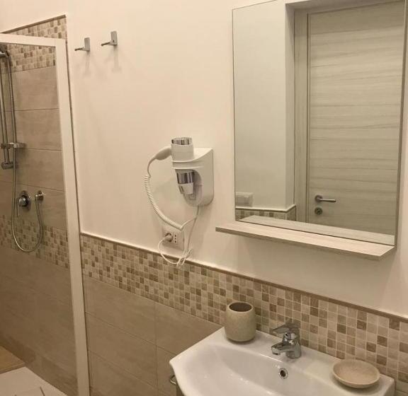 غرفة إقتصادية, B&b 40 Steps