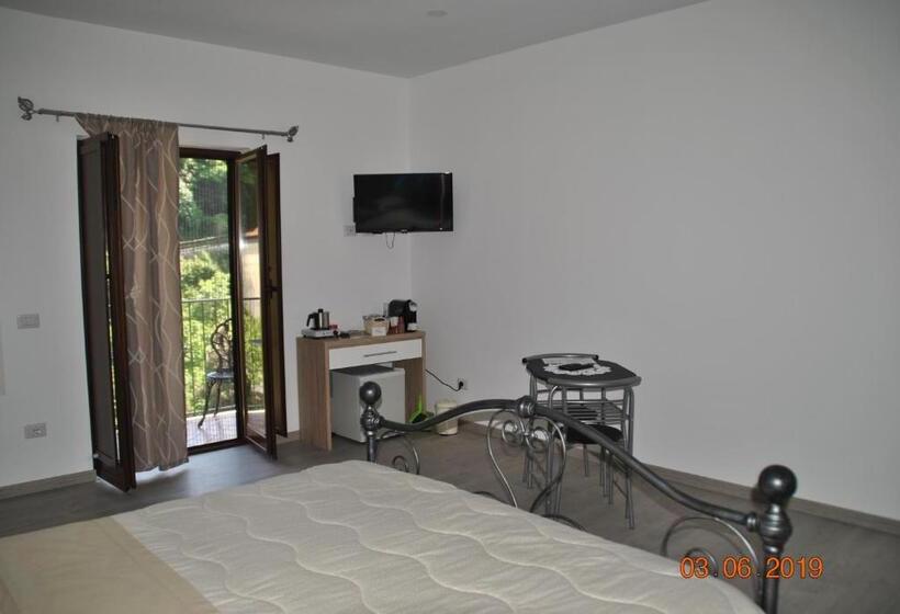 غرفة إقتصادية, B&b 40 Steps