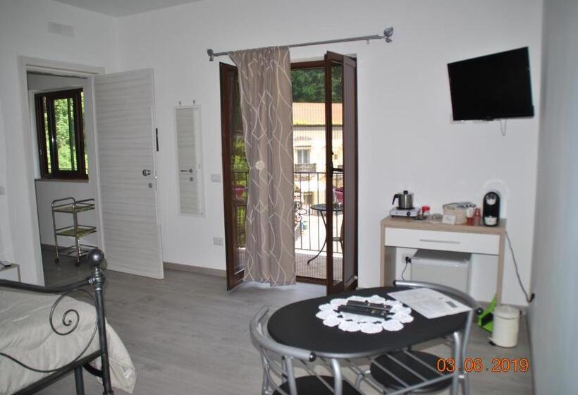 غرفة إقتصادية, B&b 40 Steps