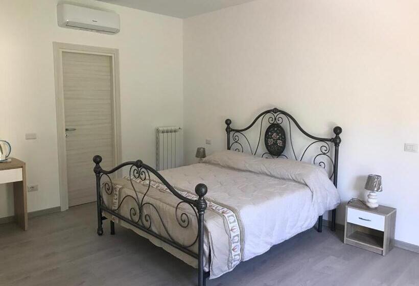 غرفة إقتصادية, B&b 40 Steps