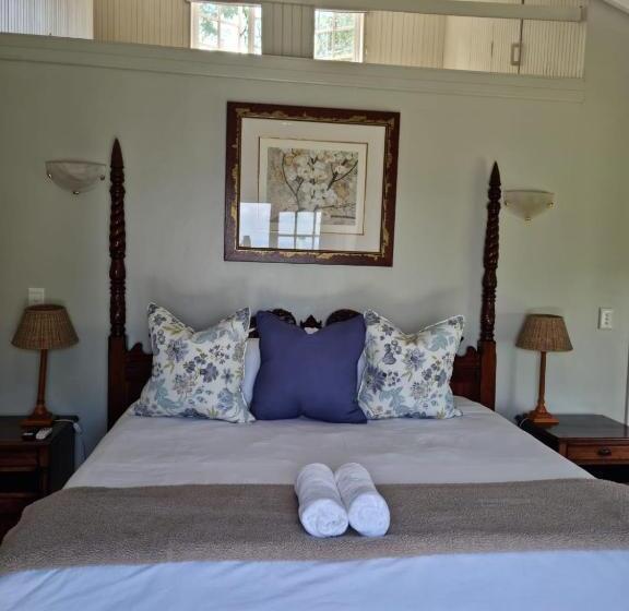 バルコニー付スイート, Churchill House