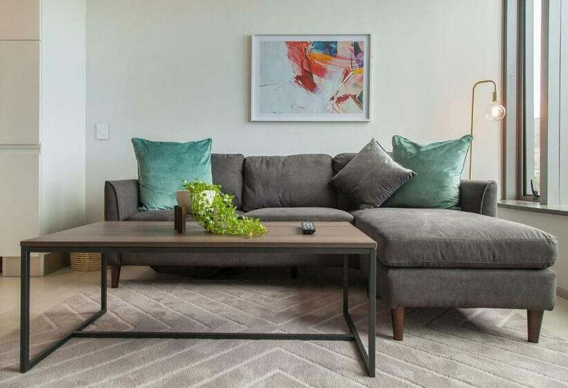 דירה בת חדר שינה 1 עם נוף, 117 On Strand Luxury Apartments