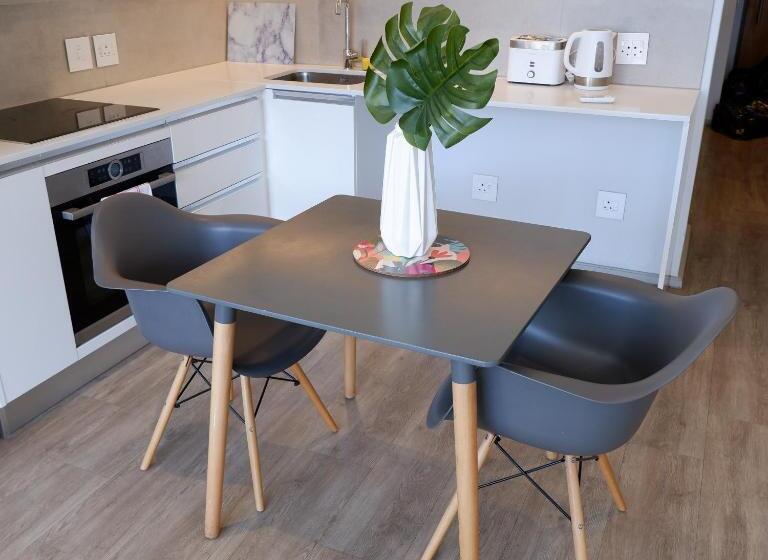 דירה בת חדר שינה 1 עם נוף, 117 On Strand Luxury Apartments