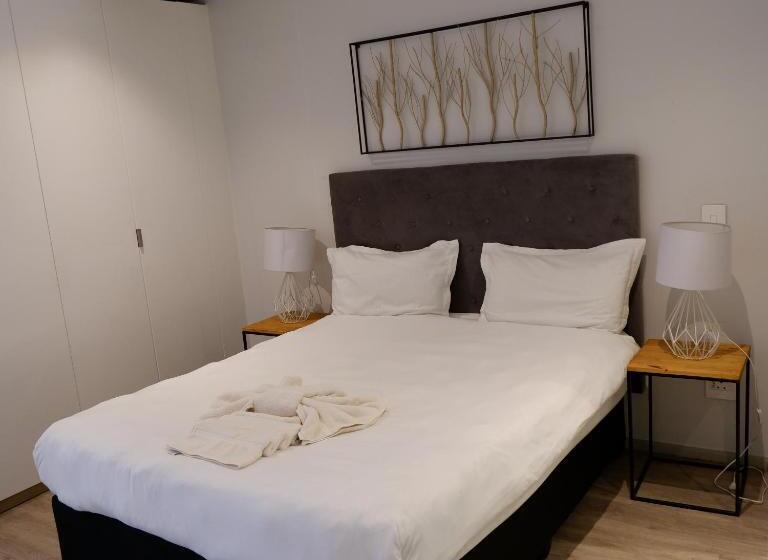 Apartamento 1 Dormitório com Vistas, 117 On Strand   Luxury Apartments