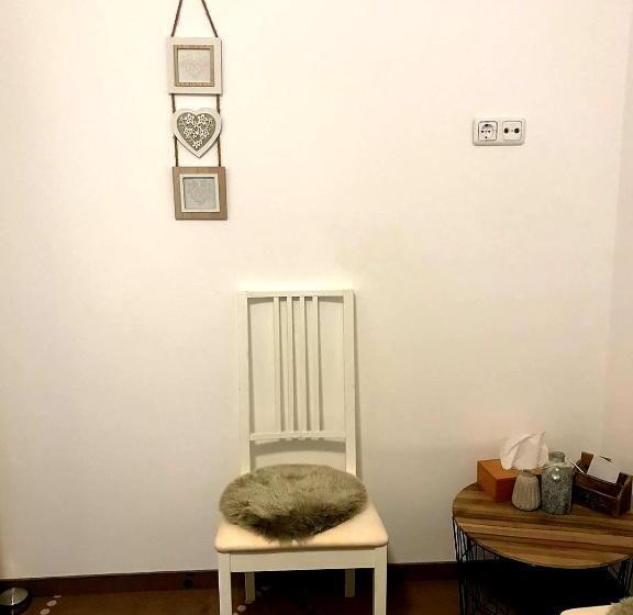 تختخواب در اتاق مشترک, New Hostel Berlin Mitte Free Snack Hot Tea And Coffee