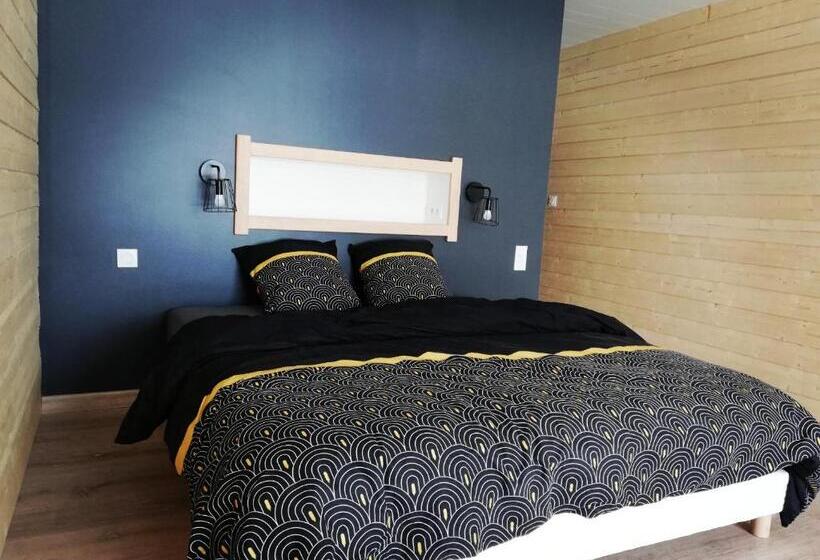 Suite with lake view, L Esca Lac