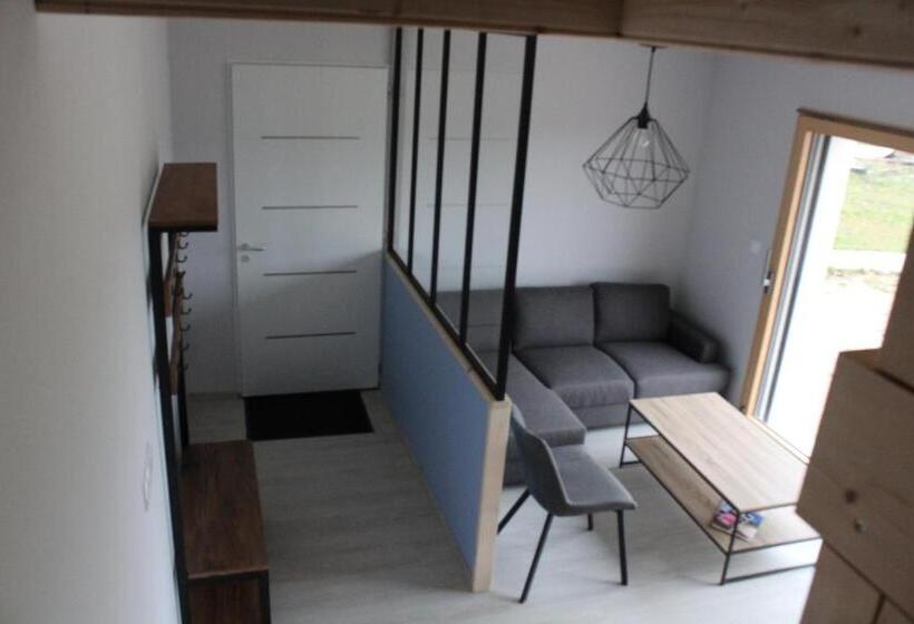 Suite with lake view, L Esca Lac