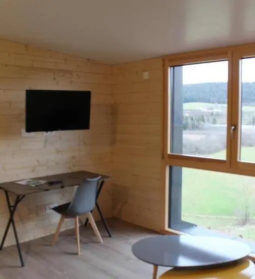 Suite with lake view, L Esca Lac