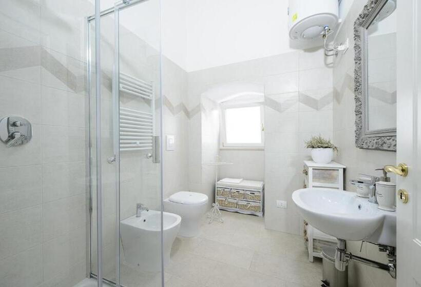 جناح, Milcovich Suites