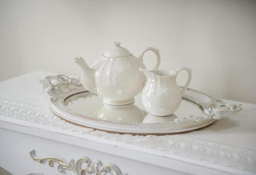 جناح, Milcovich Suites