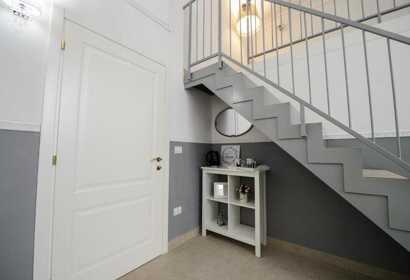 جناح جونيور, Milcovich Suites