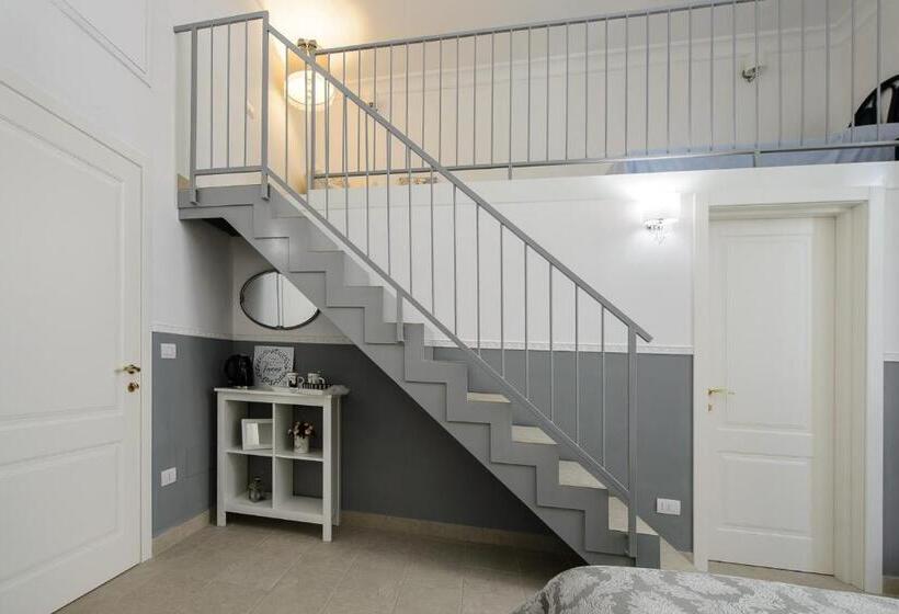 جناح جونيور, Milcovich Suites