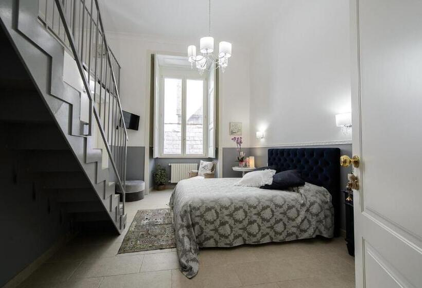 جناح جونيور, Milcovich Suites