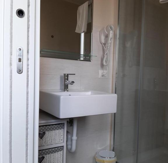 غرفة ديلوكس ثلاثية, Affittacamere Stazione Empoli