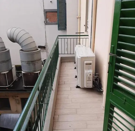 バルコニー付きデラックスルーム, Affittacamere Stazione Empoli