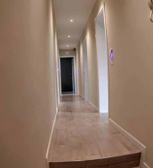 غرفة ديلوكس مزودة بشرفة, Affittacamere Stazione Empoli