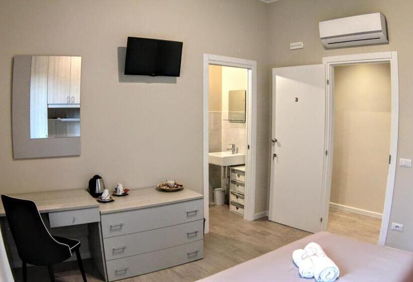 Номер Deluxe с Балконом, Affittacamere Stazione Empoli