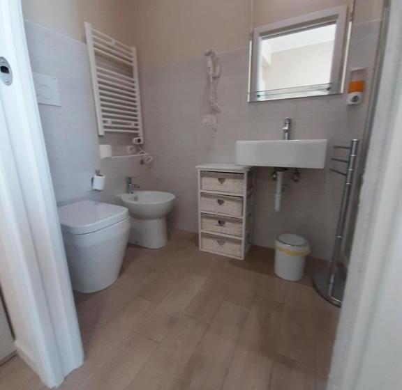 إستوديو قياسى, Affittacamere Stazione Empoli