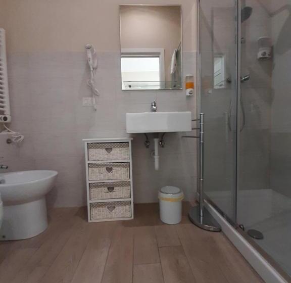 إستوديو قياسى, Affittacamere Stazione Empoli