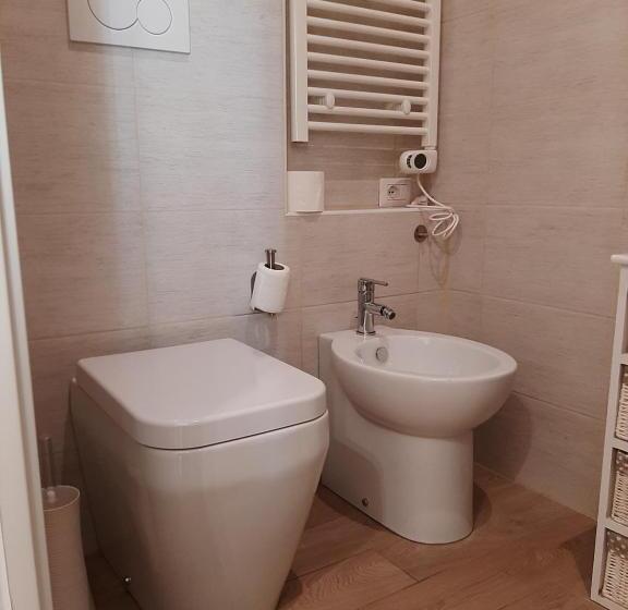 إستوديو قياسى, Affittacamere Stazione Empoli