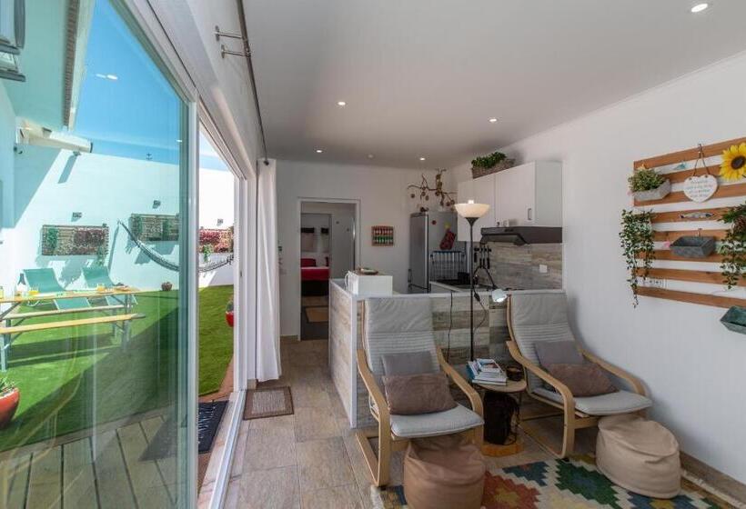 スーペリアスタジオ, Chez Nous