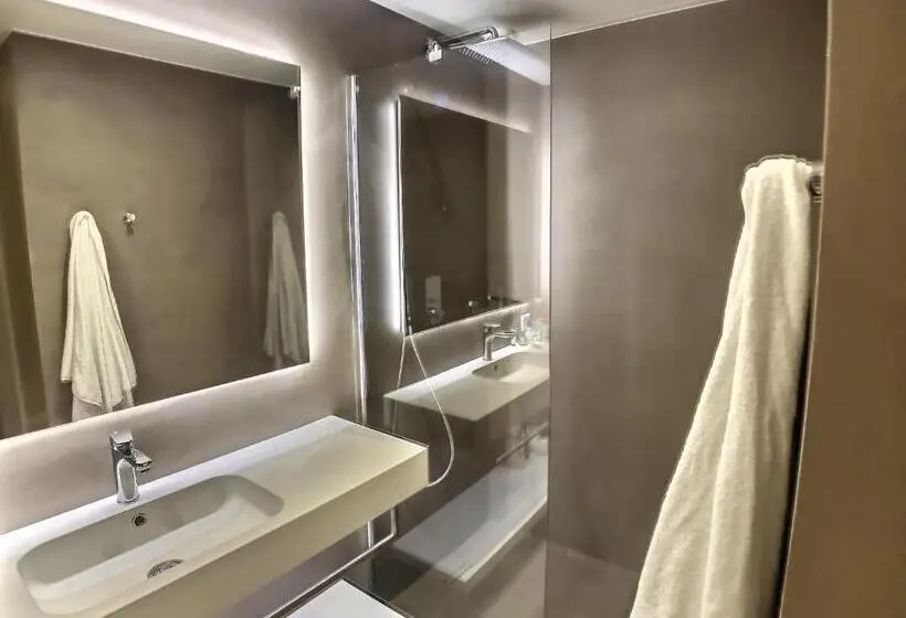 庭の見えるジュニアスイート, Attica Résidences, Lausanne