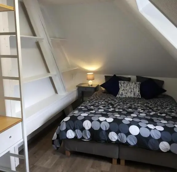 ファミリールーム, Chambre Du Relais