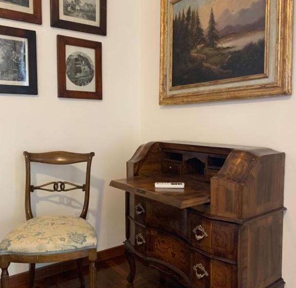 اتاق استاندارد با تخت بزرگ, La Casa Di Emanuella   Rooms & International Suites