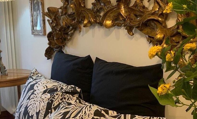 اتاق لوکس, La Casa Di Emanuella   Rooms & International Suites