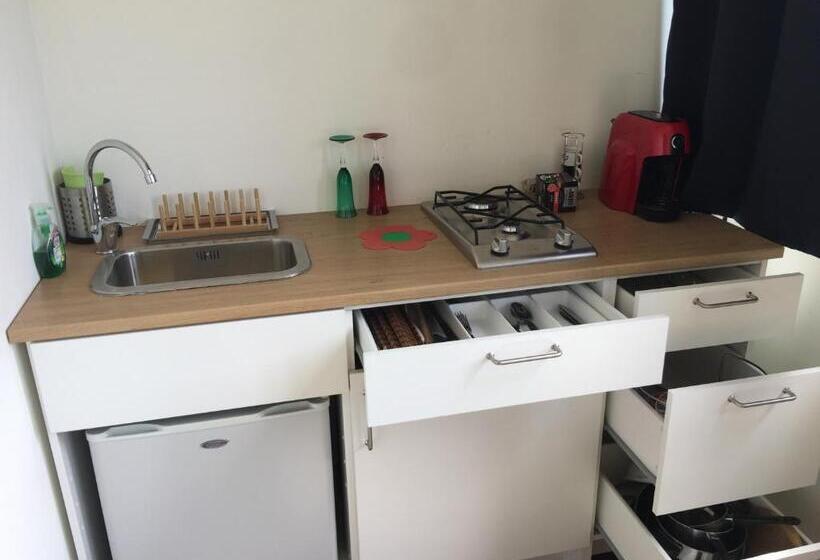 اتاق لوکس, La Casa Di Emanuella   Rooms & International Suites