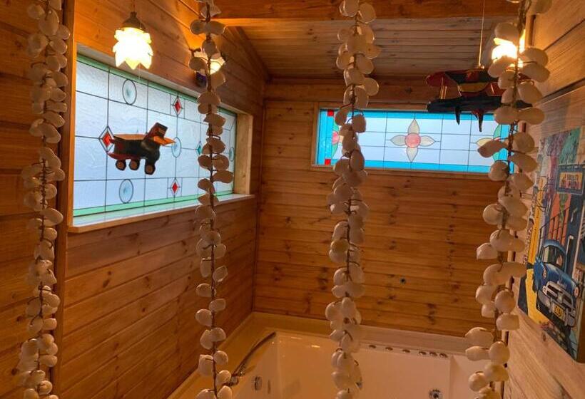 سوئیت با وان آب گرم, La Casa Di Emanuella   Rooms & International Suites