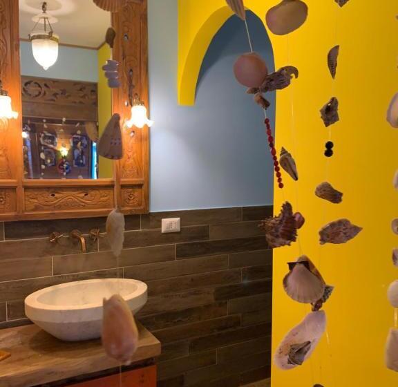 سوئیت با وان آب گرم, La Casa Di Emanuella   Rooms & International Suites