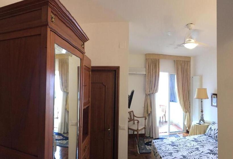 اتاق لوکس, La Casa Di Emanuella   Rooms & International Suites